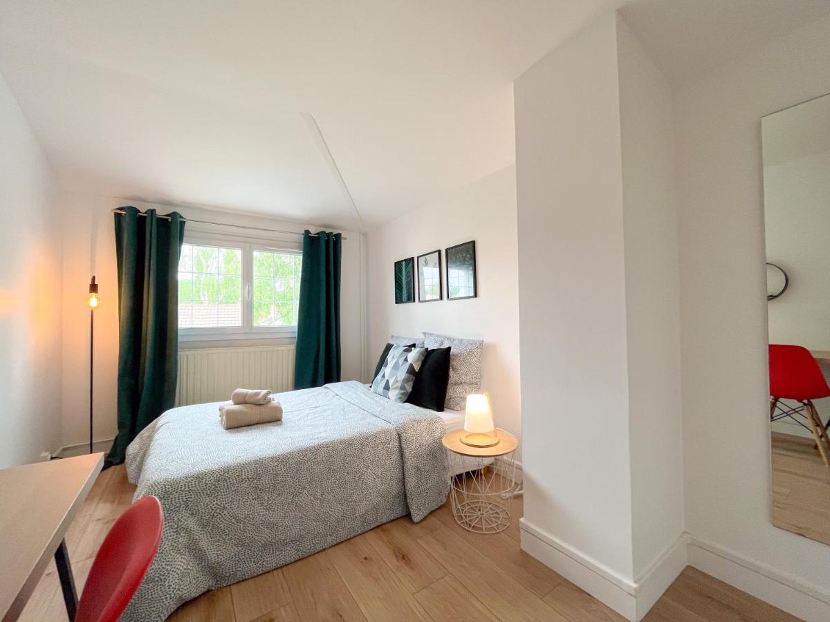 Maison Ideale Pour Visiter Paris Versailles - Chambres Privees Paris-Saclay Bures-sur-Yvette المظهر الخارجي الصورة